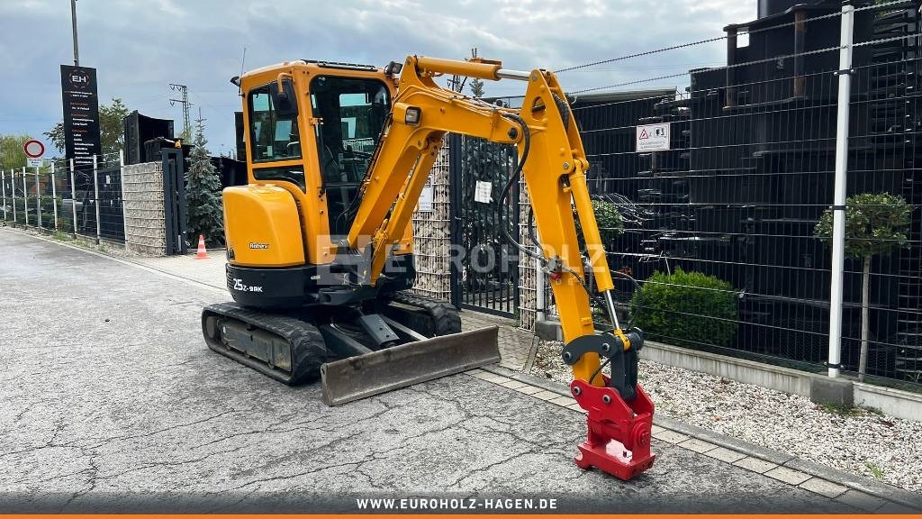 Hyundai Minibagger Robex 25 Z 9AK Powertilt Schnellw. MS03 - Minikotró: 3 kép. Hyundai Minibagger Robex 25 Z 9AK Powertilt Schnellw. MS03 - Minikotró: 3 kép.