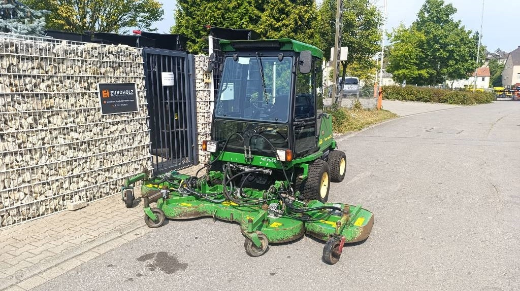 John Deere 1505 vollhydr. Großflächenmäher 3 m Mähwerk Allrad - Fűkasza: 1 kép. John Deere 1505 vollhydr. Großflächenmäher 3 m Mähwerk Allrad - Fűkasza: 1 kép.