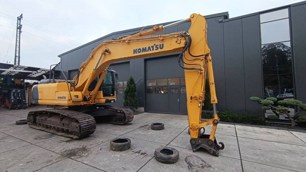 Komatsu Kettenbagger PC 210-8 mit CW 40 hydr. Kima, Kamera - Lánctalpas kotró: 4 kép. Komatsu Kettenbagger PC 210-8 mit CW 40 hydr. Kima, Kamera - Lánctalpas kotró: 4 kép.