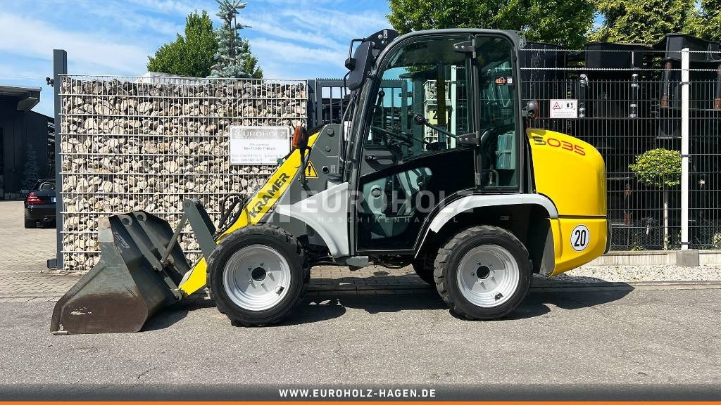 Kramer 5035 Radlader, Allrad (4x4), hyrd. Schnellwechsler - Gumikerekes homlokrakodó: 3 kép. Kramer 5035 Radlader, Allrad (4x4), hyrd. Schnellwechsler - Gumikerekes homlokrakodó: 3 kép.