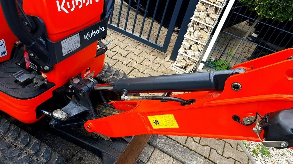 Kubota U 10-3  lízing Kubota U 10-3: 14 kép.