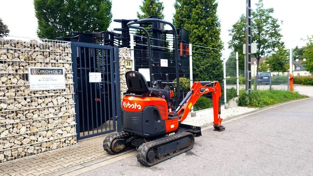 Kubota U 10-3 - Minikotró: 4 kép. Kubota U 10-3 - Minikotró: 4 kép.