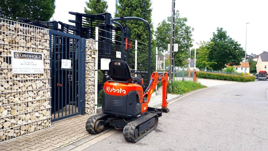Kubota U 10-3 - Minikotró: 5 kép. Kubota U 10-3 - Minikotró: 5 kép.