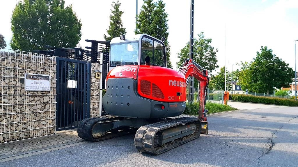 Neuson 50 Z 3 RD - Minikotró: 3 kép. Neuson 50 Z 3 RD - Minikotró: 3 kép.