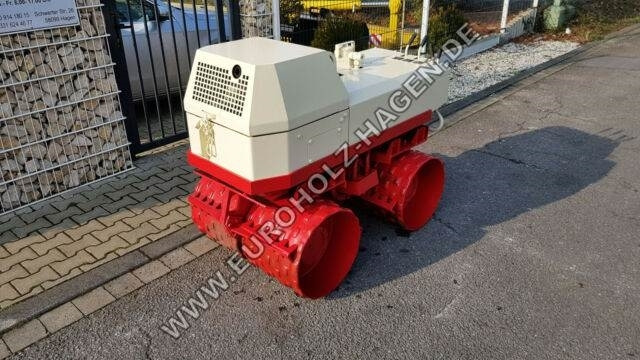 Rammax RW 1404 Rüttelwalze Grabenwalze Verdichter - Henger: 2 kép. Rammax RW 1404 Rüttelwalze Grabenwalze Verdichter - Henger: 2 kép.