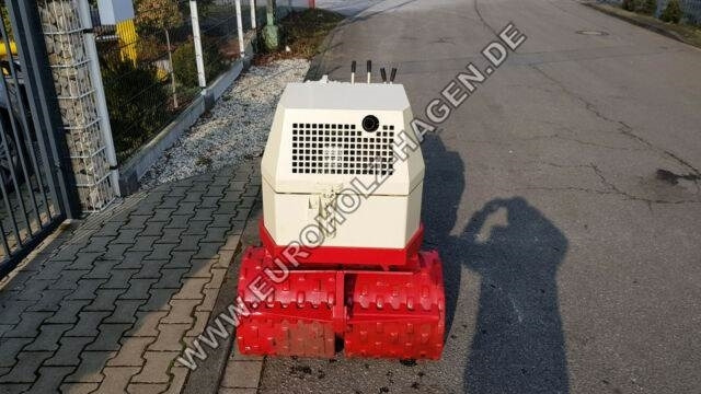 Rammax RW 1404 Rüttelwalze Grabenwalze Verdichter - Henger: 3 kép. Rammax RW 1404 Rüttelwalze Grabenwalze Verdichter - Henger: 3 kép.