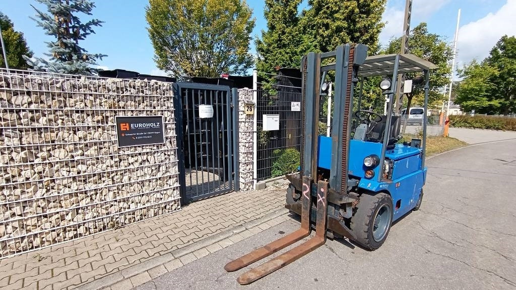 Still Elektro-Gabelstapler R 60-30, Duplex, Hubkraft 3 t - Elektromos targonca: 2 kép. Still Elektro-Gabelstapler R 60-30, Duplex, Hubkraft 3 t - Elektromos targonca: 2 kép.