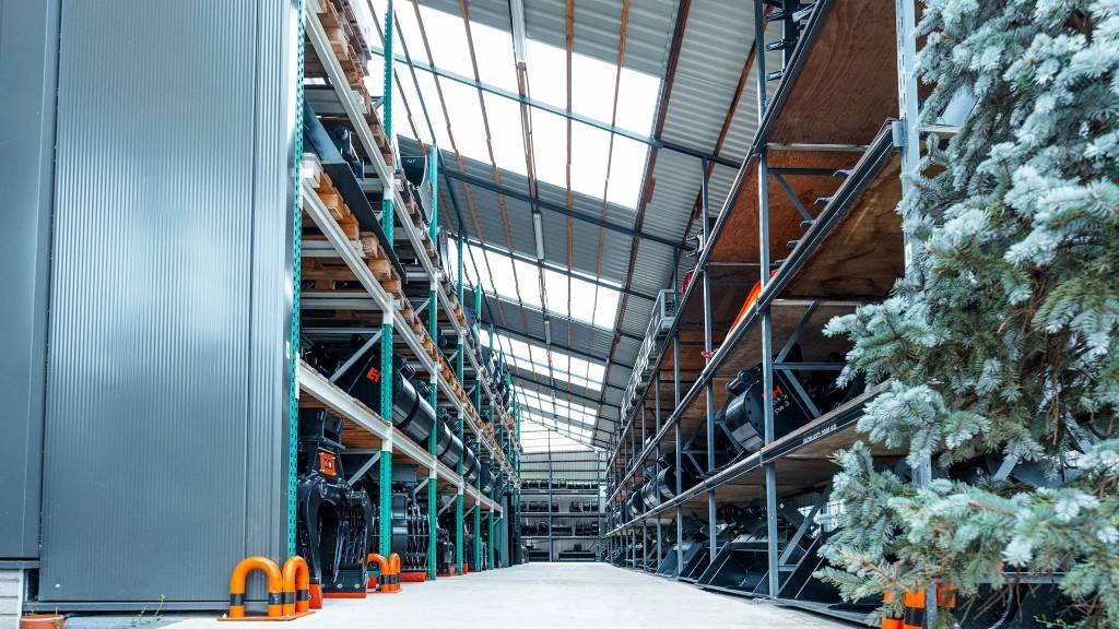 Tieflöffel für OilQuick OQ65 950 mm 95 cm gebr - Kotró kanál: 3 kép. Tieflöffel für OilQuick OQ65 950 mm 95 cm gebr - Kotró kanál: 3 kép.