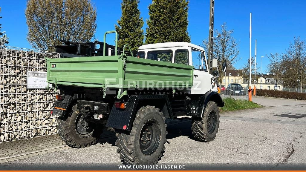 Unimog 406 Allrad Zapfwelle Luftkompressor Pritsche AHK - Alvaz teherautó: 5 kép. Unimog 406 Allrad Zapfwelle Luftkompressor Pritsche AHK - Alvaz teherautó: 5 kép.