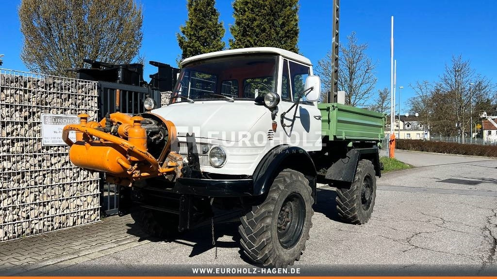 Unimog 406 Allrad Zapfwelle Luftkompressor Pritsche AHK - Alvaz teherautó: 1 kép. Unimog 406 Allrad Zapfwelle Luftkompressor Pritsche AHK - Alvaz teherautó: 1 kép.