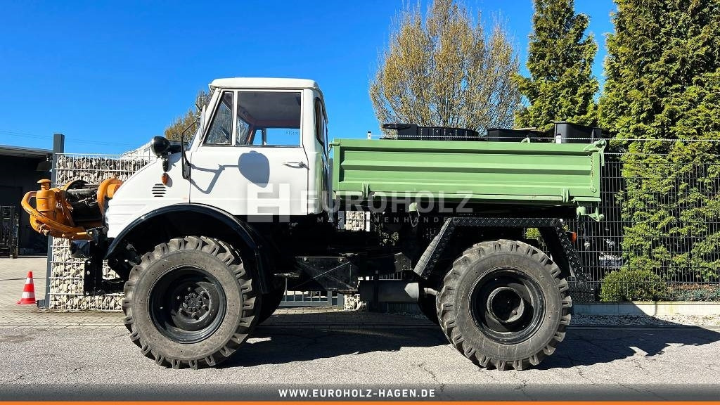 Unimog 406 Allrad Zapfwelle Luftkompressor Pritsche AHK - Alvaz teherautó: 3 kép. Unimog 406 Allrad Zapfwelle Luftkompressor Pritsche AHK - Alvaz teherautó: 3 kép.