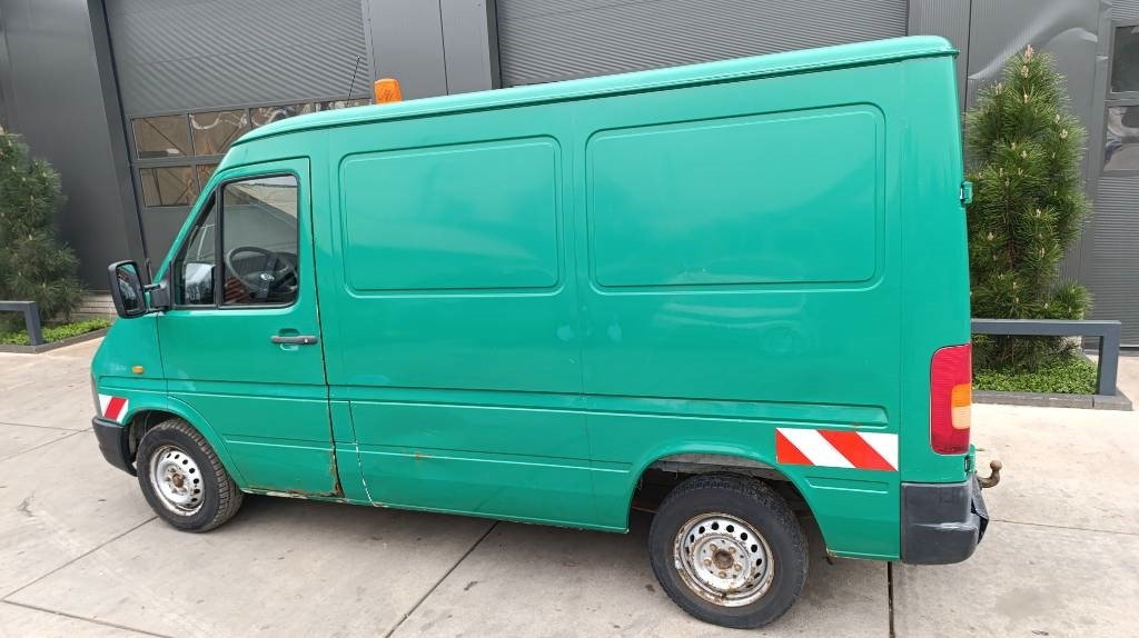 Volkswagen LT 28 Kastenwagen Werkstattsschränke Motorschaden - Dobozos kisteherautó: 4 kép. Volkswagen LT 28 Kastenwagen Werkstattsschränke Motorschaden - Dobozos kisteherautó: 4 kép.