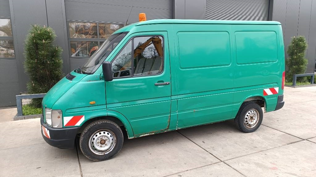 Volkswagen LT 28 Kastenwagen Werkstattsschränke Motorschaden - Dobozos kisteherautó: 3 kép. Volkswagen LT 28 Kastenwagen Werkstattsschränke Motorschaden - Dobozos kisteherautó: 3 kép.