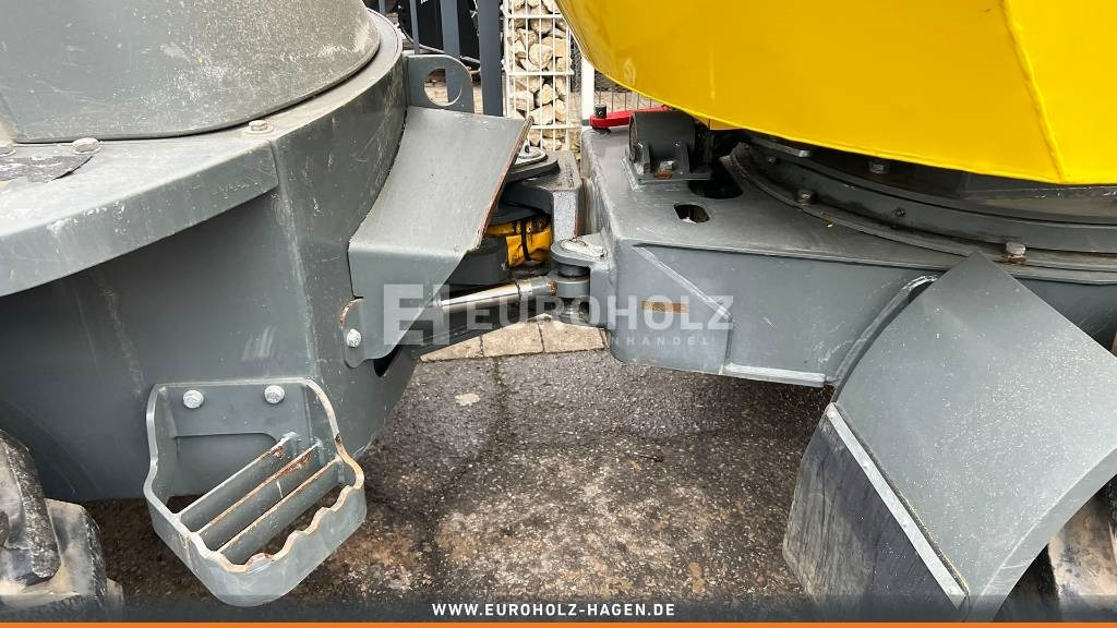 Wacker Neuson DW 2001, Raddumper, Allrad (4x4), Fahrstufen (2+2) lízing Wacker Neuson DW 2001, Raddumper, Allrad (4x4), Fahrstufen (2+2): 6 kép. Wacker Neuson DW 2001, Raddumper, Allrad (4x4), Fahrstufen (2+2) lízing Wacker Neuson DW 2001, Raddumper, Allrad (4x4), Fahrstufen (2+2): 6 kép.