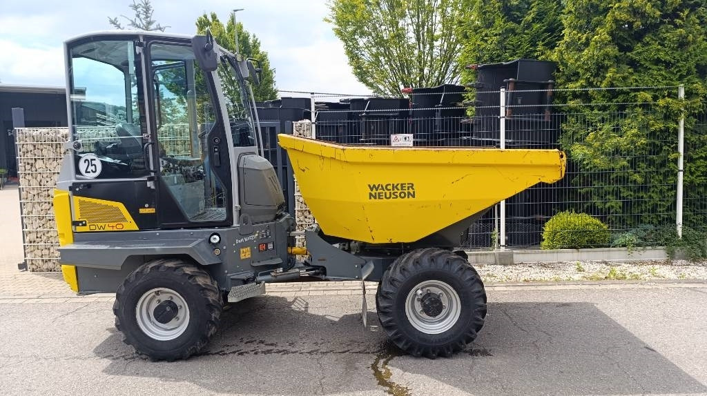 Wacker Neuson DW 40 Raddumper 2 Fahrstufen, Kabinenheizung, 4x4  - Minidömper: 3 kép. Wacker Neuson DW 40 Raddumper 2 Fahrstufen, Kabinenheizung, 4x4  - Minidömper: 3 kép.