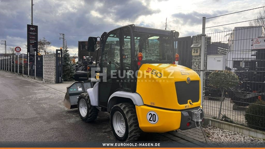 Yanmar Minibagger Vio 25-4 mit Schnellwechsler MS03 - Minikotró: 4 kép. Yanmar Minibagger Vio 25-4 mit Schnellwechsler MS03 - Minikotró: 4 kép.