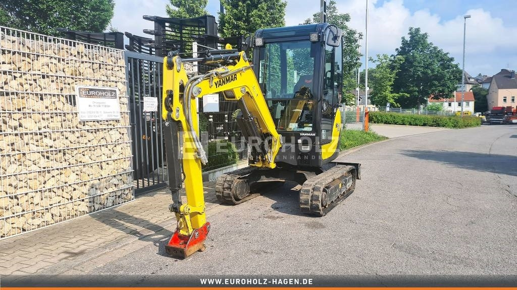 Yanmar SV 22 - Minikotró: 3 kép. Yanmar SV 22 - Minikotró: 3 kép.