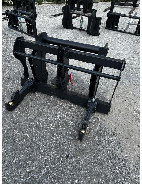 Big Adapter Bobcat Teleskoplader auf Dreipunkt Aufnahme - Adapterek: 1 kép. Big Adapter Bobcat Teleskoplader auf Dreipunkt Aufnahme - Adapterek: 1 kép.