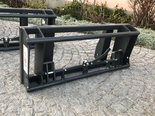 Weidemann Adapter pass. zu Euro Aufnahme - Adapterek: 1 kép. Weidemann Adapter pass. zu Euro Aufnahme - Adapterek: 1 kép.