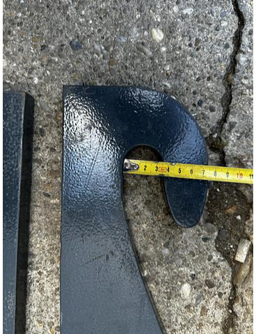 Big Anschweißhaken passend zu Kramer mini Aufnahme - Alkatrész: 3 kép. Big Anschweißhaken passend zu Kramer mini Aufnahme - Alkatrész: 3 kép.