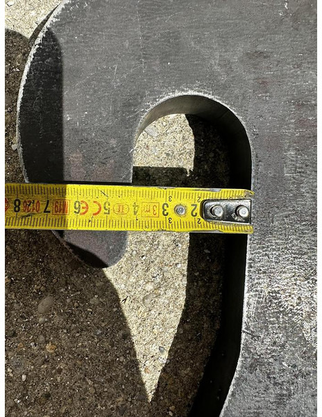 Big Anschweißhaken passend zu Liebherr 506-509 - Alkatrész: 3 kép. Big Anschweißhaken passend zu Liebherr 506-509 - Alkatrész: 3 kép.