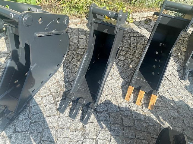 Big Tieflöffel 30 cm mit Lehnhoff MS03 Symlock Aufnahme - Kanál: 1 kép. Big Tieflöffel 30 cm mit Lehnhoff MS03 Symlock Aufnahme - Kanál: 1 kép.