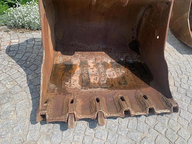 Big Tieflöffel / Baggerlöffel 130 cm - Kanál: 4 kép. Big Tieflöffel / Baggerlöffel 130 cm - Kanál: 4 kép.