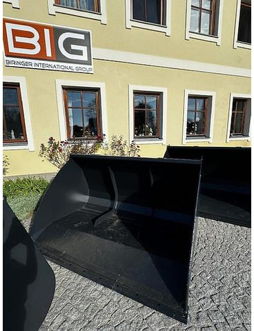 Big Volumenschaufel 200 cm mit Merlo ZM2 Aufnahme - Kanál: 1 kép. Big Volumenschaufel 200 cm mit Merlo ZM2 Aufnahme - Kanál: 1 kép.