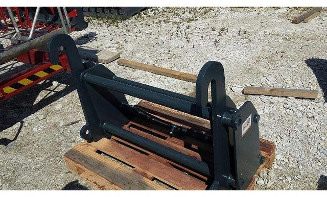 Cat TH407 Adapter mit Euro Aufnahme - Gyorscsatlakozó - Teleszkópos rakodó: 1 kép. Cat TH407 Adapter mit Euro Aufnahme - Gyorscsatlakozó - Teleszkópos rakodó: 1 kép.