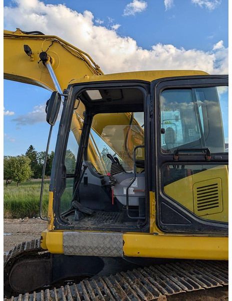 Komatsu PC210 NLC Hydraulikbagger - Kotrógép: 4 kép. Komatsu PC210 NLC Hydraulikbagger - Kotrógép: 4 kép.