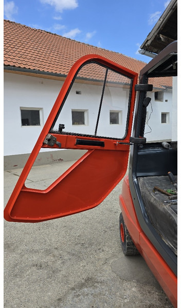 Linde H35D Stapler - Emelőtargoncá: 5 kép. Linde H35D Stapler - Emelőtargoncá: 5 kép.