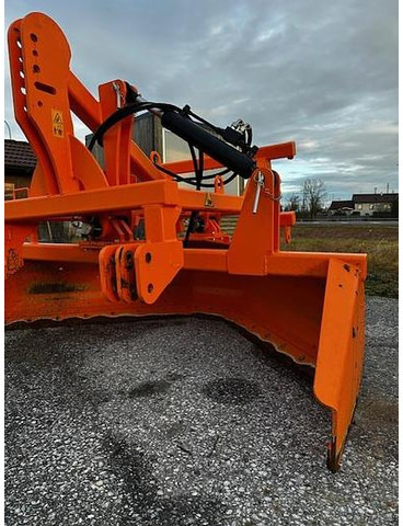 MS Grader 205 K - Gréder: 4 kép. MS Grader 205 K - Gréder: 4 kép.