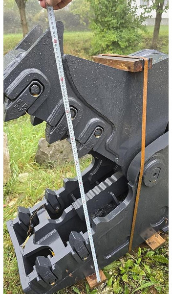 Mustang RH 16 Abbruchpulverisierer NEU - Roppantó olló: 3 kép. Mustang RH 16 Abbruchpulverisierer NEU - Roppantó olló: 3 kép.