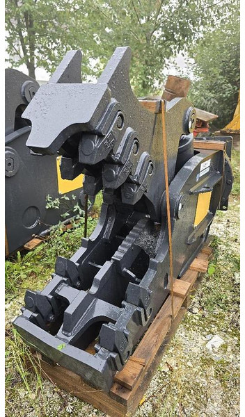 Mustang RH12 Abbruchpulverisierer - Roppantó olló: 3 kép. Mustang RH12 Abbruchpulverisierer - Roppantó olló: 3 kép.