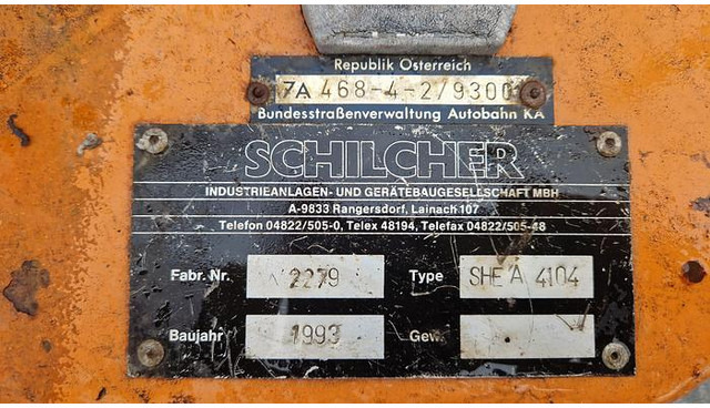 Schilcher SHEA 4104 - Hóeltakarító gép: 4 kép. Schilcher SHEA 4104 - Hóeltakarító gép: 4 kép.