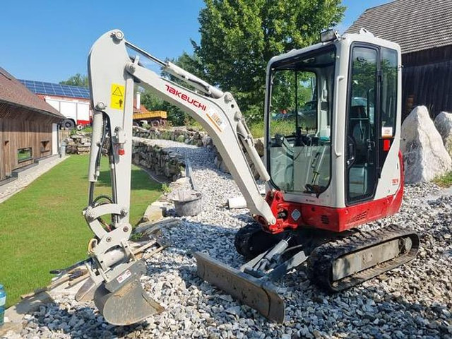 Takeuchi TB216 Minibagger - Minikotró: 1 kép. Takeuchi TB216 Minibagger - Minikotró: 1 kép.