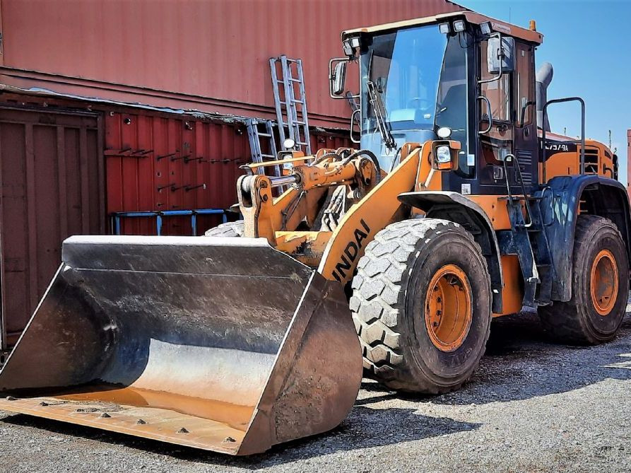 Hyundai HL757-9A - Gumikerekes homlokrakodó: 1 kép. Hyundai HL757-9A - Gumikerekes homlokrakodó: 1 kép.