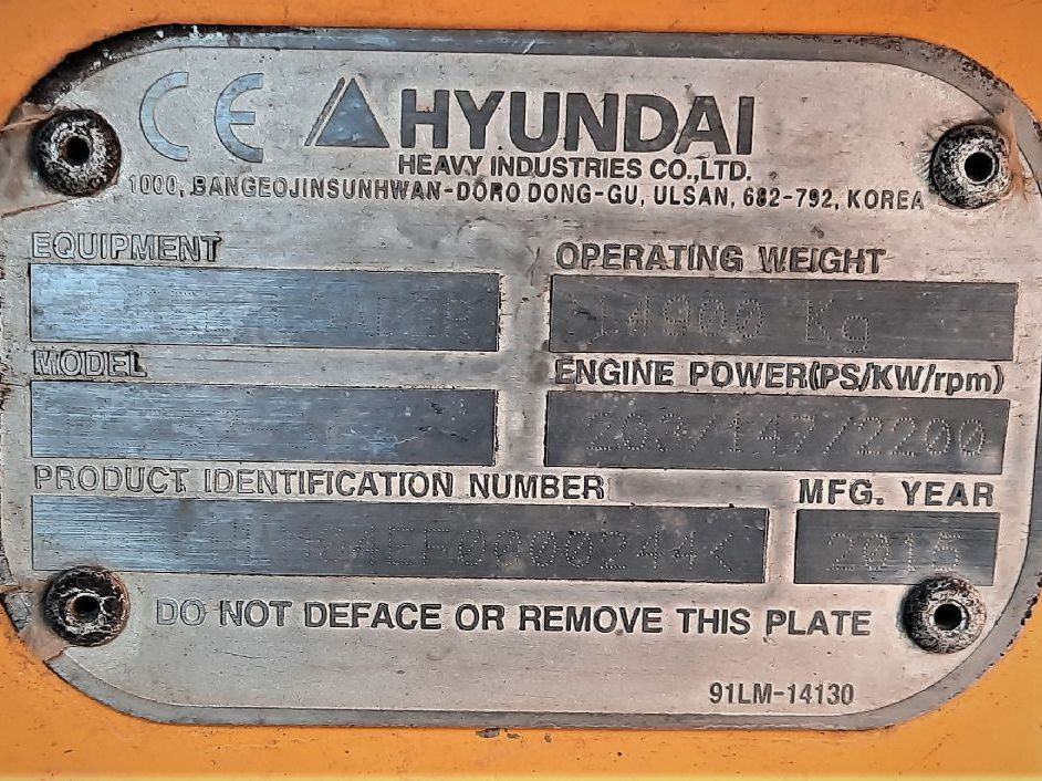 Hyundai HL757-9A - Gumikerekes homlokrakodó: 3 kép. Hyundai HL757-9A - Gumikerekes homlokrakodó: 3 kép.