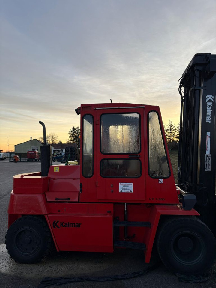 Kalmar DC7-600 - Dízel targonca: 4 kép. Kalmar DC7-600 - Dízel targonca: 4 kép.