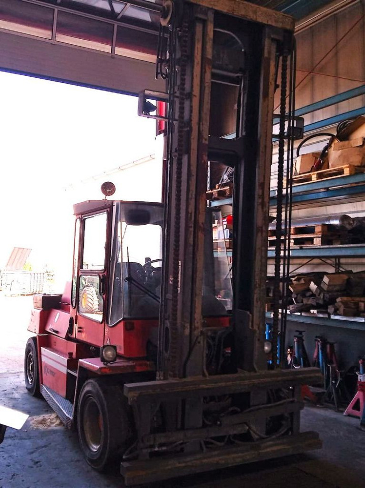 Kalmar DCD90-6L - Dízel targonca: 3 kép. Kalmar DCD90-6L - Dízel targonca: 3 kép.