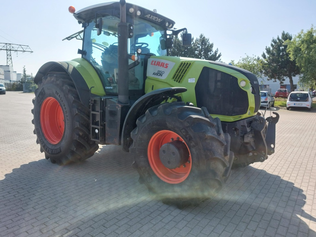 CLAAS Axion 850 - Traktor: 5 kép. CLAAS Axion 850 - Traktor: 5 kép.
