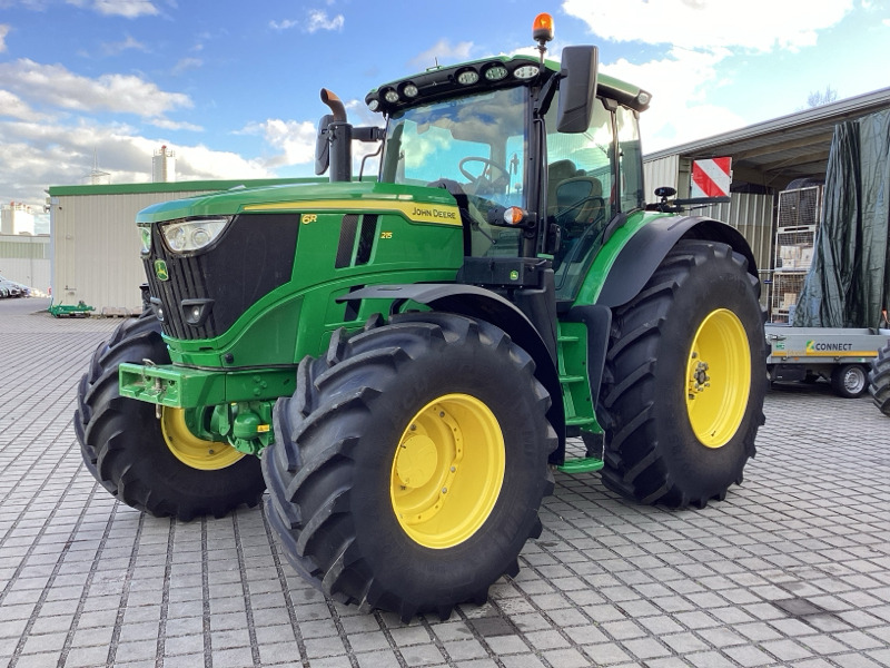 John Deere 6R215 CommandPro/ Garantie bis 06/27 - Traktor: 1 kép. John Deere 6R215 CommandPro/ Garantie bis 06/27 - Traktor: 1 kép.