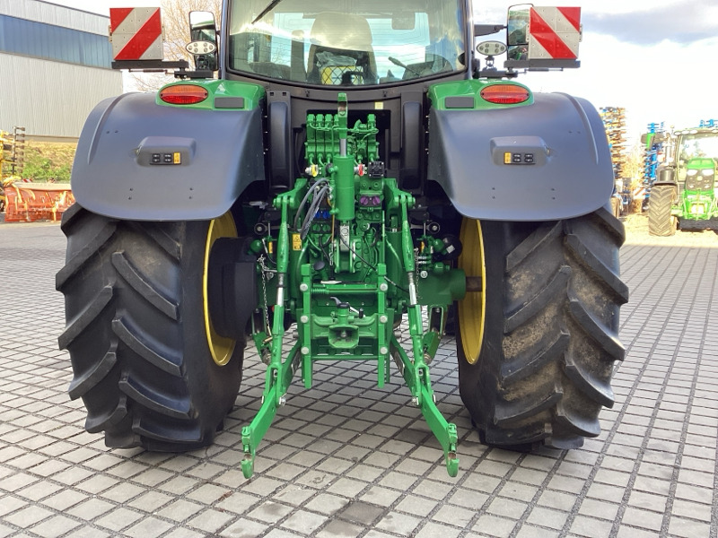 John Deere 6R215 CommandPro/ Garantie bis 06/27 - Traktor: 5 kép. John Deere 6R215 CommandPro/ Garantie bis 06/27 - Traktor: 5 kép.