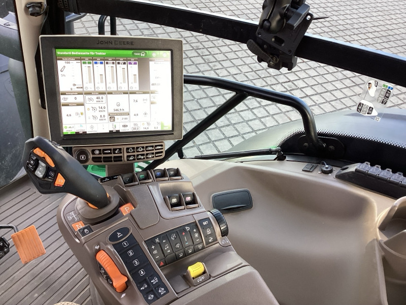 John Deere 6R215 CommandPro/ Garantie bis 06/27 - Traktor: 3 kép. John Deere 6R215 CommandPro/ Garantie bis 06/27 - Traktor: 3 kép.