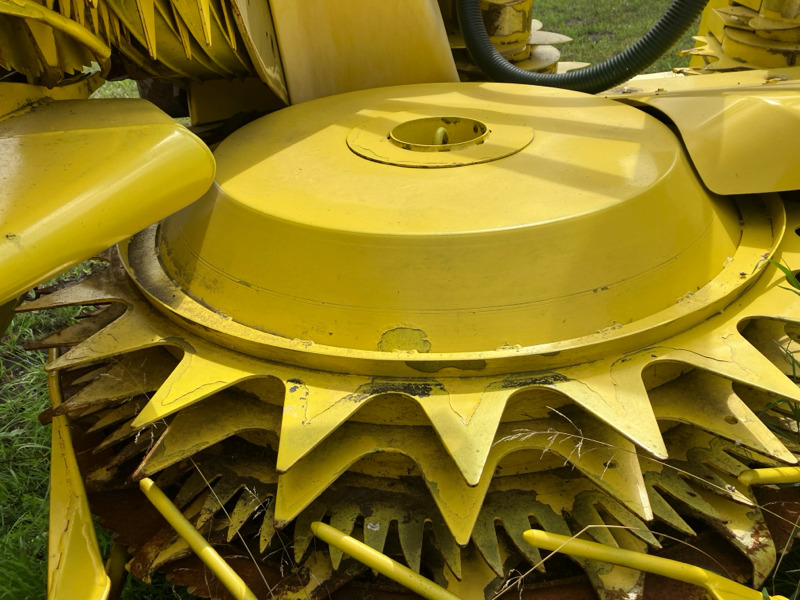 Betakarító gép John Deere 8600 mit Kemper 460 StalkBuster und 639 PickUp: 14 kép.