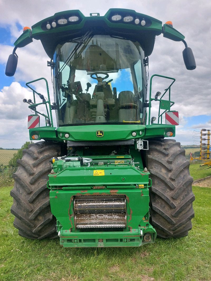 John Deere 9700i - Betakarító gép: 5 kép. John Deere 9700i - Betakarító gép: 5 kép.
