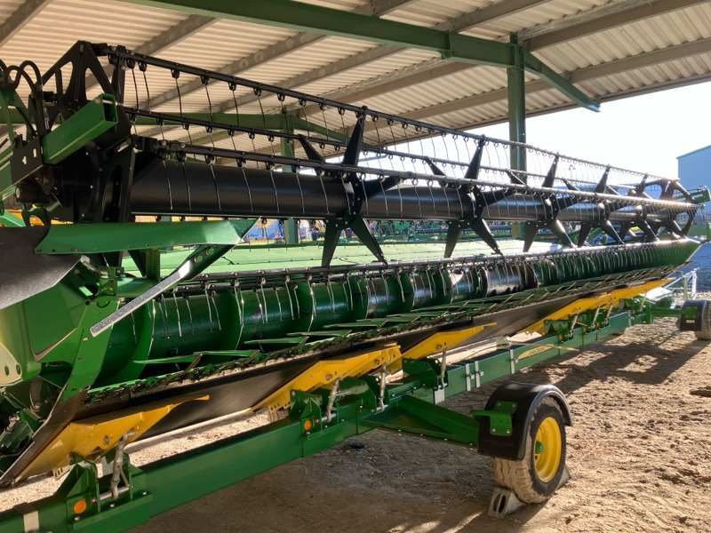 Kombájn John Deere T670i mit 630X Schneidwerk: 8 kép.