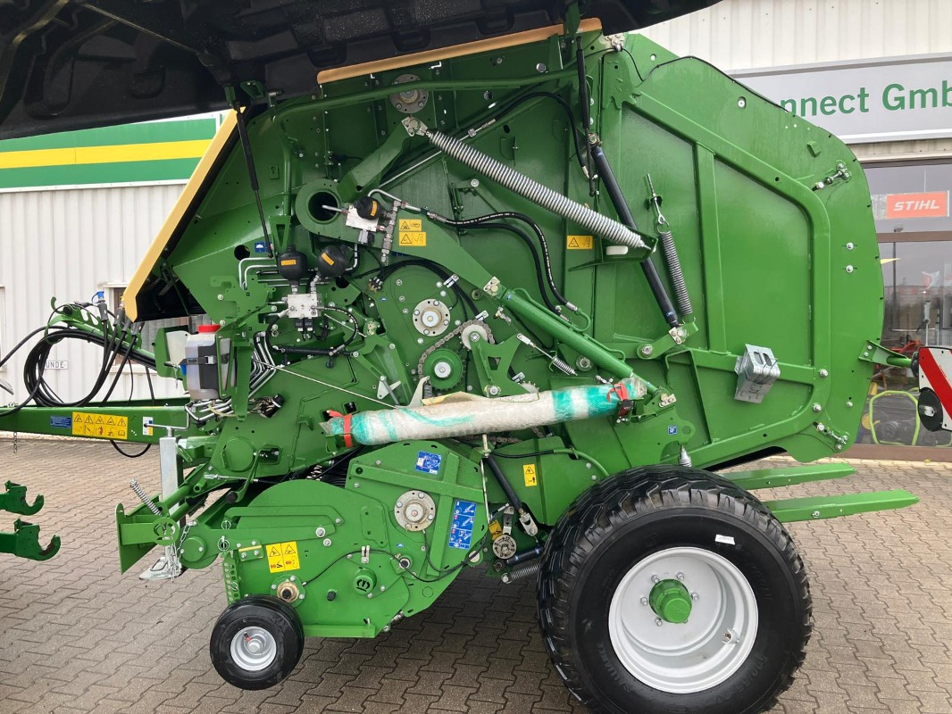Krone Varipack V 165XC - Bálacsomagoló: 1 kép. Krone Varipack V 165XC - Bálacsomagoló: 1 kép.
