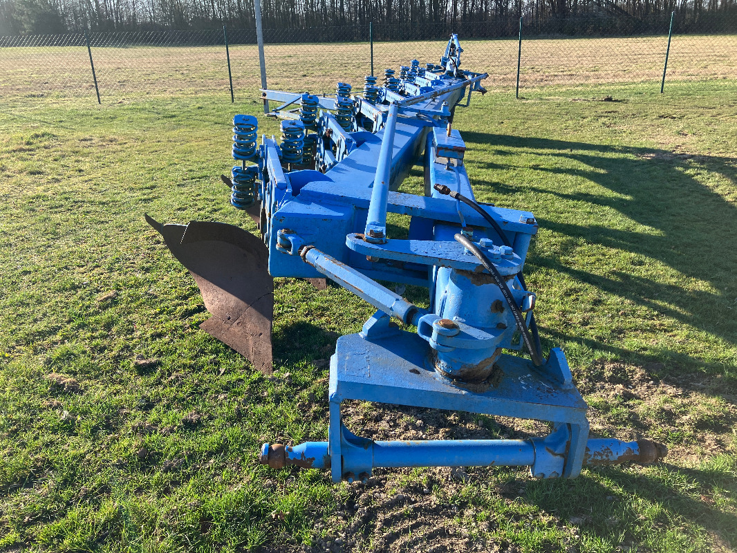 Lemken Turmalin X - Eke: 5 kép. Lemken Turmalin X - Eke: 5 kép.