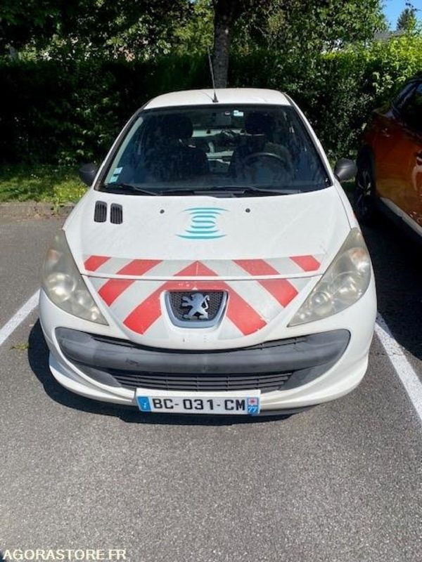 206+ AFFAIRE PACK CD CLIM 1.4 HDI BLUE LION 70 CV - 2010 / 185 000 KM - Autó: 3 kép. 206+ AFFAIRE PACK CD CLIM 1.4 HDI BLUE LION 70 CV - 2010 / 185 000 KM - Autó: 3 kép.